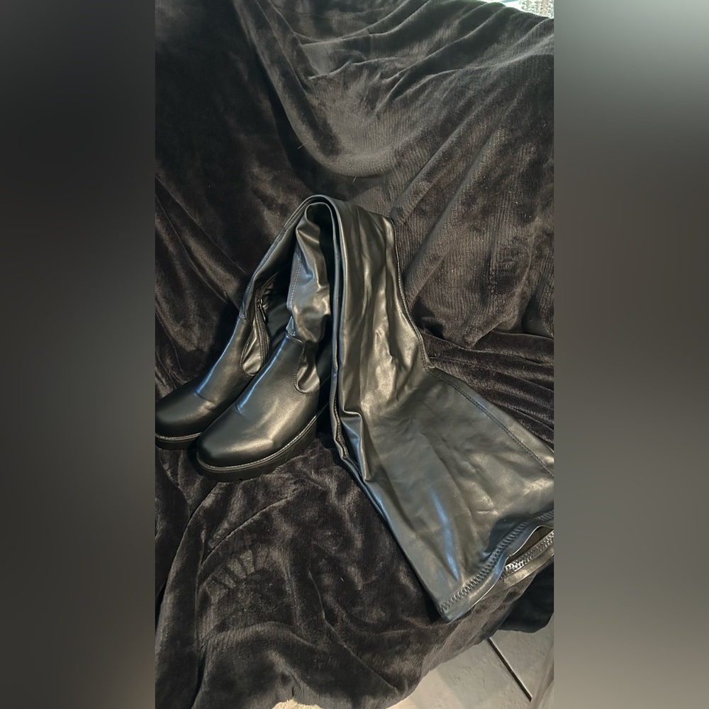 Azalea Wang SURGICAL-PROCEED THIGH HIGH
BOOTS